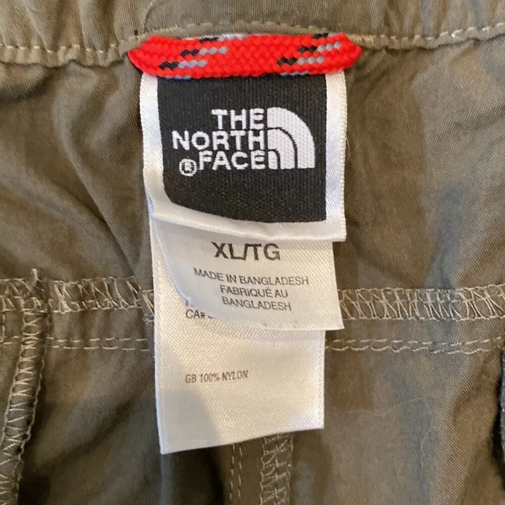 THE NORTH FACE Outdoor Hiking Cargo Shorts Dark Green  XL